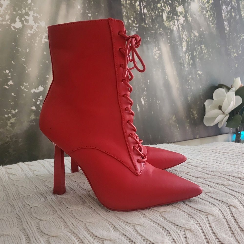 ALDO Began lace up ankle boots in red leather.minimal signs of wear, see last pc - Picture 4 of 12